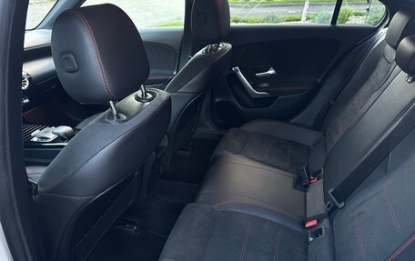 Mercedes-Benz A-Класс, 2019 год, 2 500 000 рублей, 12 фотография