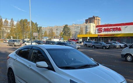 Hyundai Solaris II рестайлинг, 2011 год, 650 000 рублей, 3 фотография