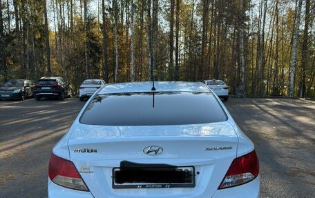 Hyundai Solaris II рестайлинг, 2011 год, 650 000 рублей, 2 фотография