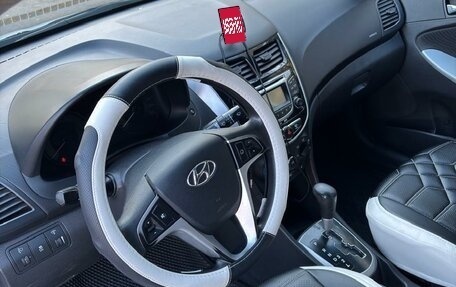 Hyundai Solaris II рестайлинг, 2011 год, 650 000 рублей, 6 фотография