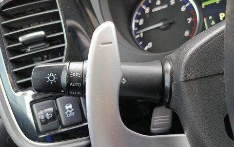 Mitsubishi Outlander III рестайлинг 3, 2015 год, 1 354 000 рублей, 25 фотография