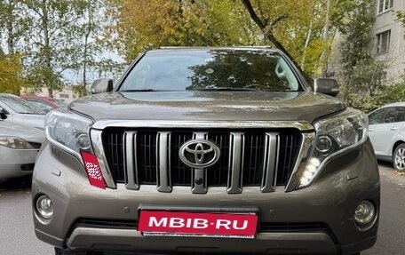 Toyota Land Cruiser Prado 150 рестайлинг 2, 2015 год, 3 900 000 рублей, 1 фотография