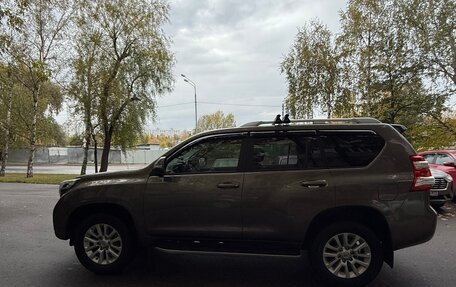 Toyota Land Cruiser Prado 150 рестайлинг 2, 2015 год, 3 900 000 рублей, 6 фотография