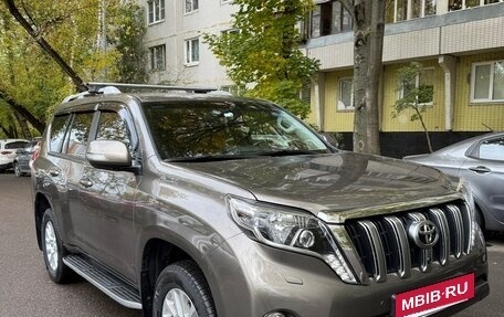 Toyota Land Cruiser Prado 150 рестайлинг 2, 2015 год, 3 900 000 рублей, 3 фотография