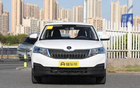 Skoda Kamiq I, 2025 год, 2 500 000 рублей, 2 фотография