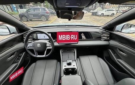 BYD Qin, 2025 год, 2 420 000 рублей, 12 фотография