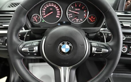 BMW 3 серия, 2018 год, 1 645 000 рублей, 11 фотография