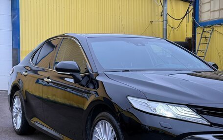 Toyota Camry, 2018 год, 3 100 000 рублей, 2 фотография