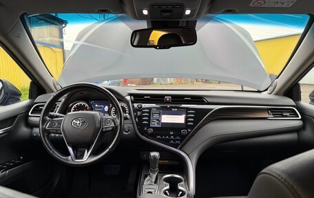 Toyota Camry, 2018 год, 3 100 000 рублей, 6 фотография