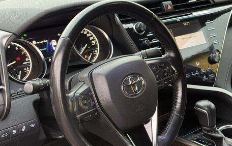 Toyota Camry, 2018 год, 3 100 000 рублей, 10 фотография