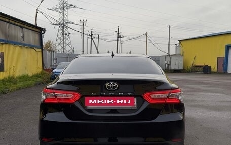 Toyota Camry, 2018 год, 3 100 000 рублей, 9 фотография