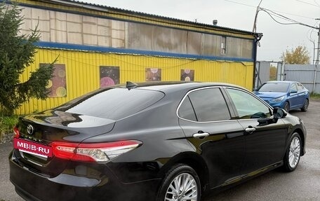 Toyota Camry, 2018 год, 3 100 000 рублей, 8 фотография