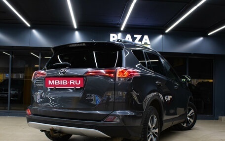 Toyota RAV4, 2018 год, 2 029 000 рублей, 6 фотография