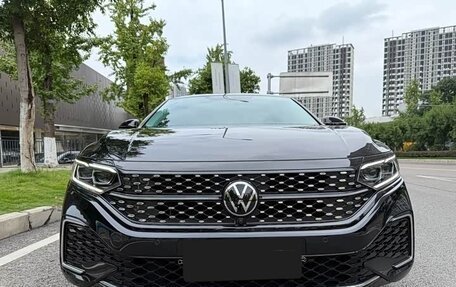 Volkswagen Passat B8 рестайлинг, 2023 год, 2 770 000 рублей, 2 фотография