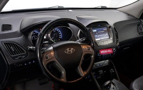 Hyundai ix35 I рестайлинг, 2013 год, 1 400 000 рублей, 9 фотография