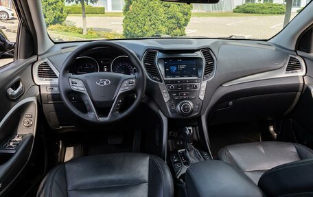 Hyundai Santa Fe III рестайлинг, 2018 год, 2 095 000 рублей, 22 фотография