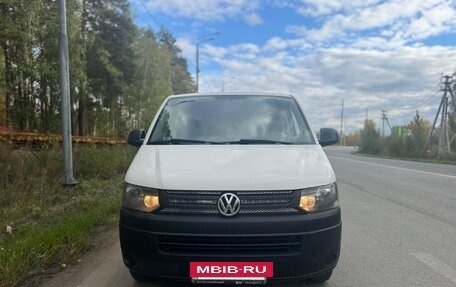Volkswagen Transporter T5 рестайлинг, 2013 год, 1 500 000 рублей, 3 фотография