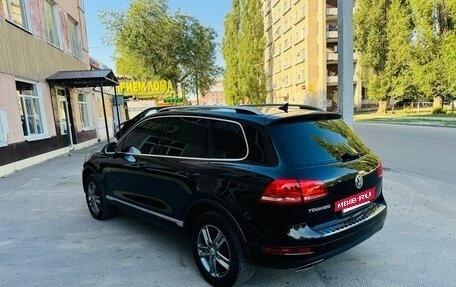 Volkswagen Touareg III, 2011 год, 2 050 000 рублей, 2 фотография