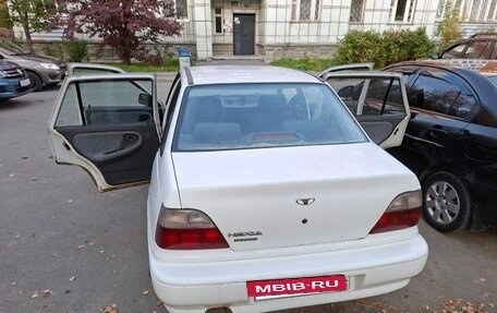 Daewoo Nexia I рестайлинг, 1997 год, 50 000 рублей, 12 фотография