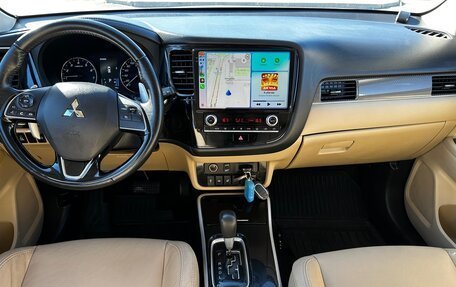 Mitsubishi Outlander III рестайлинг 3, 2020 год, 2 500 000 рублей, 16 фотография