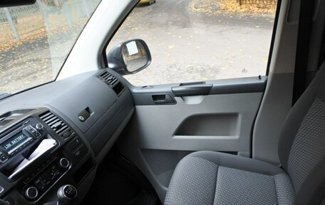 Volkswagen Transporter T5 рестайлинг, 2012 год, 2 150 000 рублей, 6 фотография