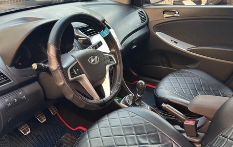 Hyundai Solaris II рестайлинг, 2011 год, 630 000 рублей, 9 фотография