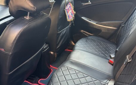 Hyundai Solaris II рестайлинг, 2011 год, 630 000 рублей, 12 фотография