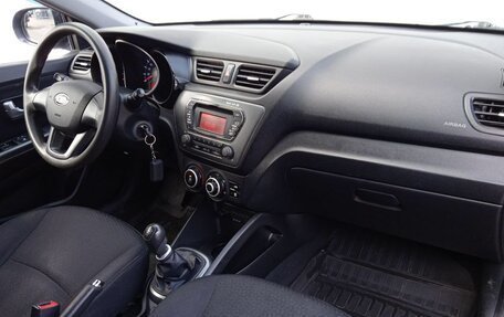KIA Rio III рестайлинг, 2013 год, 660 000 рублей, 15 фотография