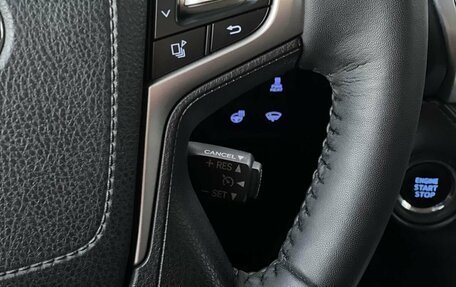 Toyota Land Cruiser Prado 150 рестайлинг 2, 2017 год, 4 650 000 рублей, 13 фотография