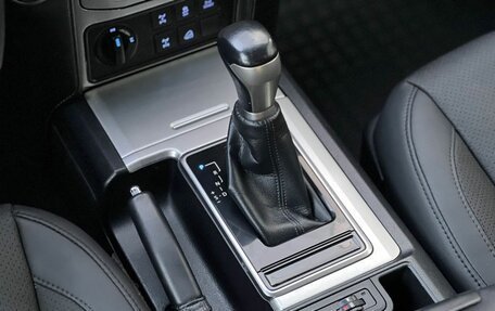 Toyota Land Cruiser Prado 150 рестайлинг 2, 2017 год, 4 650 000 рублей, 21 фотография