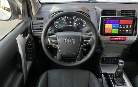 Toyota Land Cruiser Prado 150 рестайлинг 2, 2017 год, 4 650 000 рублей, 10 фотография