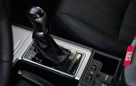 Toyota Land Cruiser Prado 150 рестайлинг 2, 2017 год, 4 650 000 рублей, 20 фотография