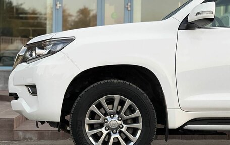 Toyota Land Cruiser Prado 150 рестайлинг 2, 2017 год, 4 650 000 рублей, 31 фотография