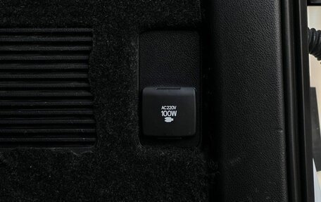 Toyota Land Cruiser Prado 150 рестайлинг 2, 2017 год, 4 650 000 рублей, 29 фотография