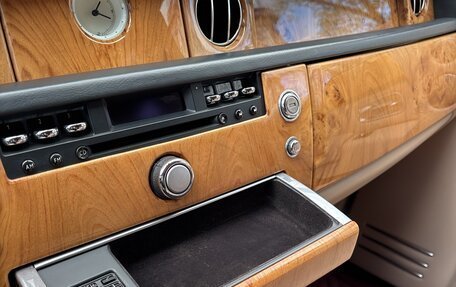 Rolls-Royce Phantom VII рестайлинг, 2003 год, 9 500 000 рублей, 23 фотография