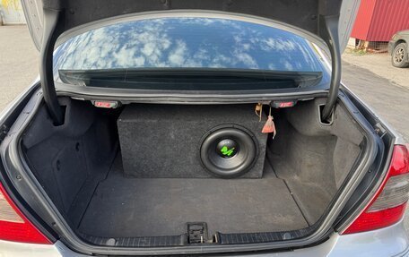 Mercedes-Benz E-Класс, 2003 год, 1 240 000 рублей, 10 фотография