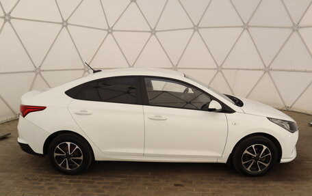 Hyundai Solaris II рестайлинг, 2020 год, 1 749 000 рублей, 2 фотография