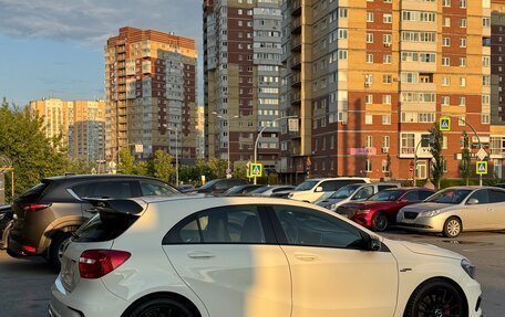 Mercedes-Benz A-Класс, 2015 год, 2 000 000 рублей, 3 фотография