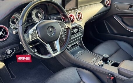 Mercedes-Benz A-Класс, 2015 год, 2 000 000 рублей, 16 фотография
