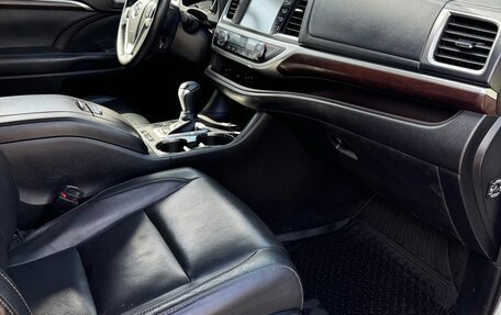 Toyota Highlander III, 2014 год, 2 750 000 рублей, 35 фотография