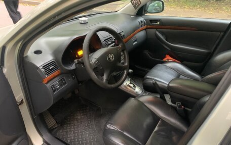 Toyota Avensis III рестайлинг, 2007 год, 640 000 рублей, 10 фотография