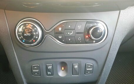 Renault Sandero II рестайлинг, 2016 год, 699 000 рублей, 10 фотография