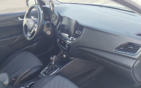 Hyundai Solaris II рестайлинг, 2020 год, 1 230 000 рублей, 5 фотография