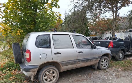 Chevrolet Niva I рестайлинг, 2003 год, 200 000 рублей, 6 фотография
