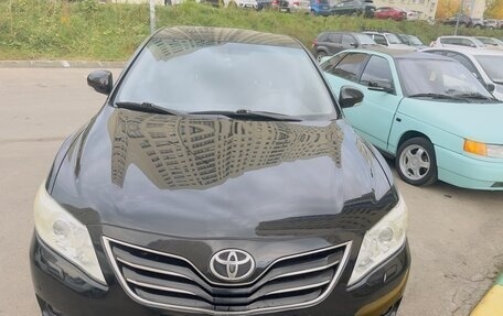 Toyota Camry, 2011 год, 1 300 000 рублей, 3 фотография