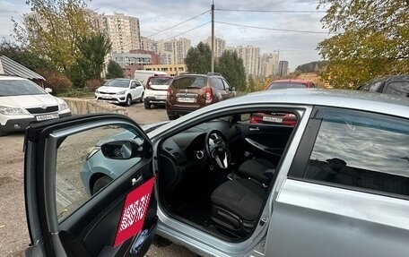 Hyundai Solaris II рестайлинг, 2011 год, 530 000 рублей, 5 фотография