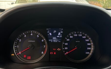 Hyundai Solaris II рестайлинг, 2011 год, 530 000 рублей, 13 фотография