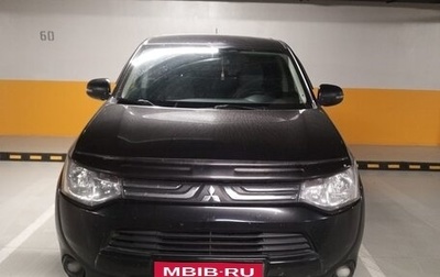 Mitsubishi Outlander III рестайлинг 3, 2013 год, 1 050 000 рублей, 1 фотография