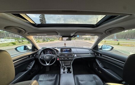 Honda Accord IX рестайлинг, 2018 год, 2 000 000 рублей, 15 фотография
