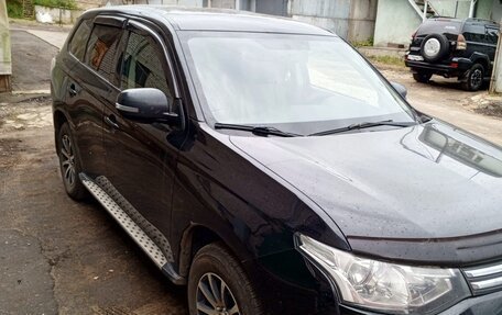 Mitsubishi Outlander III рестайлинг 3, 2013 год, 1 050 000 рублей, 4 фотография